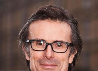 Robert Peston: Powerful Insight Into the Influential ITV Journalist and Political Voice