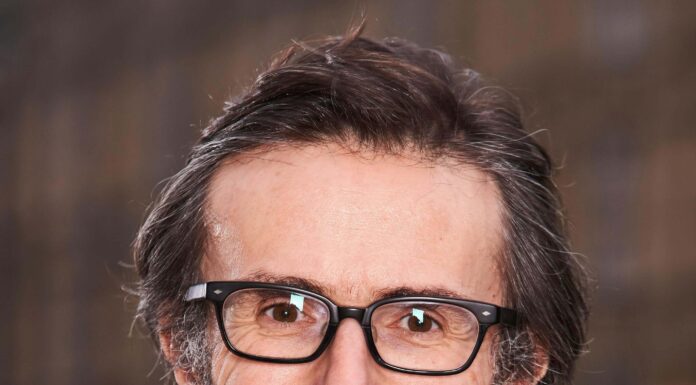 Robert Peston: Powerful Insight Into the Influential ITV Journalist and Political Voice