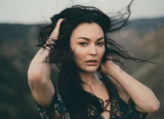 Melanie Stone: The Powerful Rise of a Versatile Fantasy Star